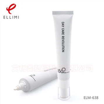 Akrilna kapa z kozmetično cevjo